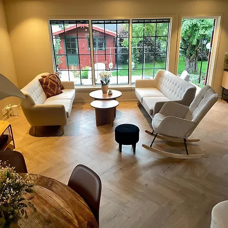 Cozy House With Lovely Garden Sandefjord