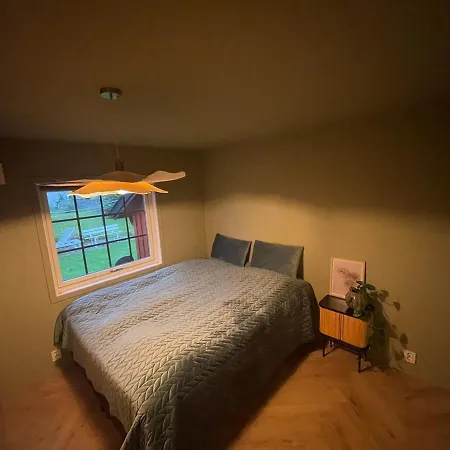 Cozy House With Lovely Garden ساندفيورد