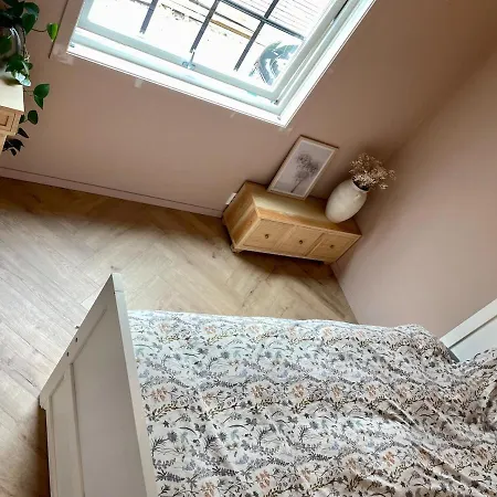 Cozy House With Lovely Garden فيلة ساندفيورد